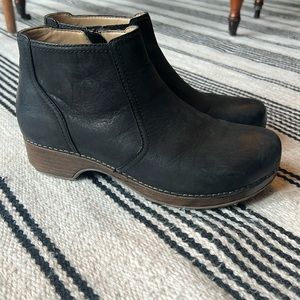 Dansko booties size EU 40, 9.5 womens
